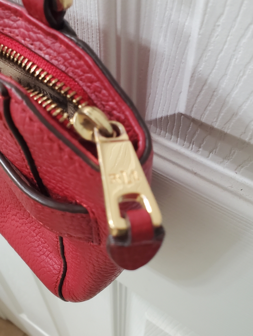 Ralph Lauren Red Pebbled Leather Small Crossbody with Gold Hardware - Picture 9 of 11
